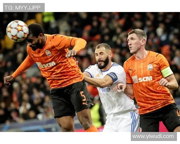 顿涅茨克与曼彻斯特的对决揭示足球战术的较量与激情碰撞