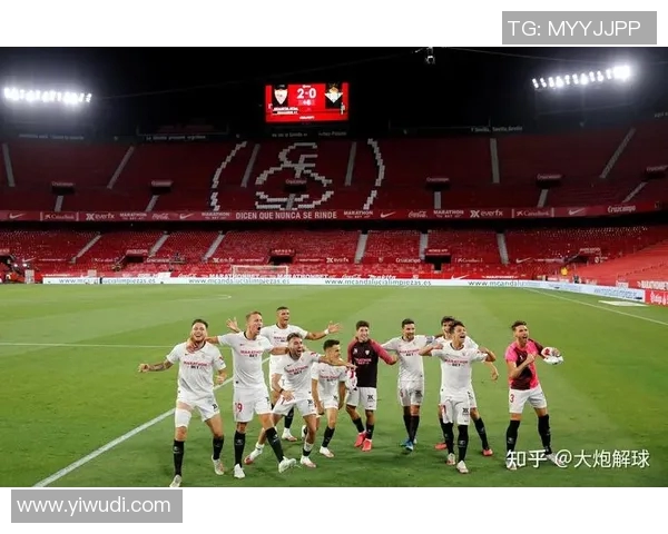 塞维利亚2-1逆转胜格拉纳达,继续领跑西甲积分榜