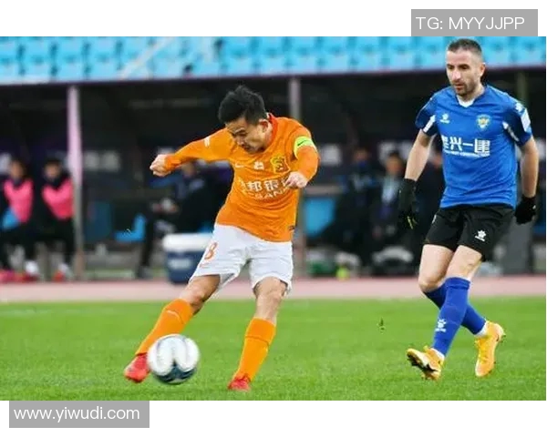 广州富力迎战泰州远大争夺中甲联赛关键三分之战